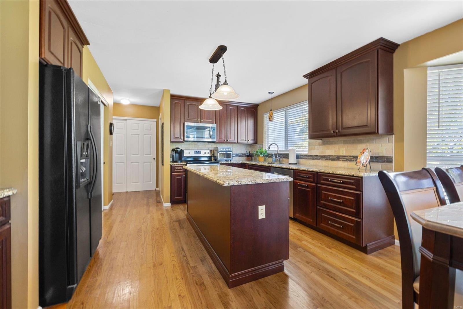 7301 Little Oaks Drive O'Fallon, MO 63368 - Photo 7 of 38