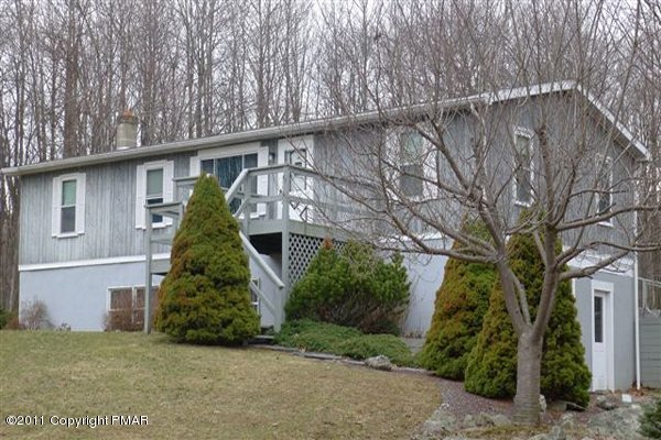 7854 Ramblebush Road Stroudsburg, PA 18360 - Photo 1 of 11 Main
