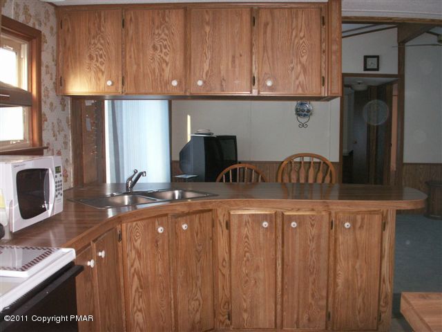 7854 Ramblebush Road Stroudsburg, PA 18360 - Photo 4 of 11 Kitchen View