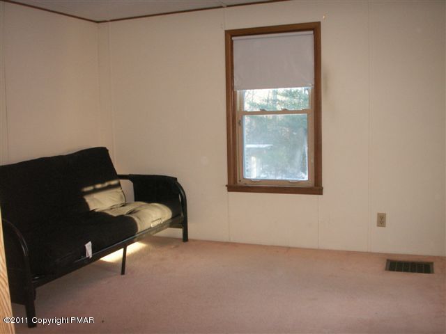 7854 Ramblebush Road Stroudsburg, PA 18360 - Photo 8 of 11 Master with Full Bath