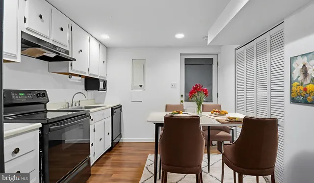 $650,000 | 814 North Croydon Street, Sterling, VA 20164