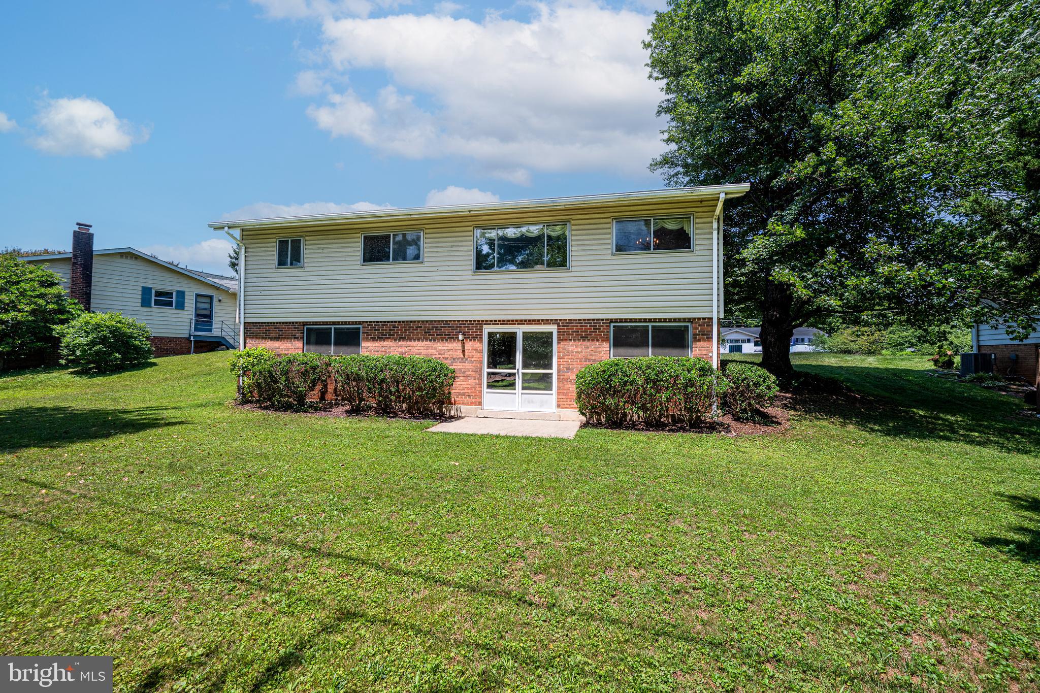 11105 Slye Court Silver Spring, MD 20902 - Photo 31 of 42 Rear Elevation