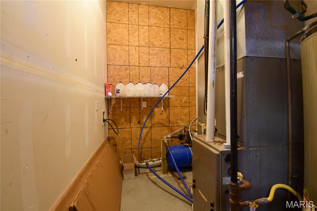 21023 Old Rte 66 Mount Olive, IL 62069 - Photo 11 of 15