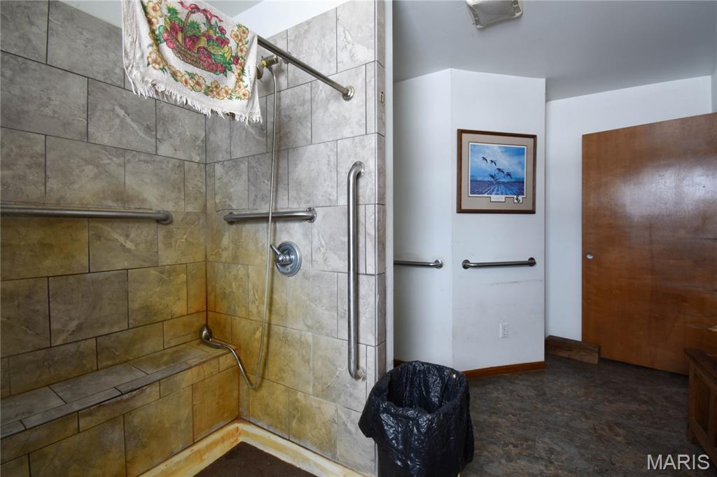 21023 Old Rte 66 Mount Olive, IL 62069 - Photo 4 of 15