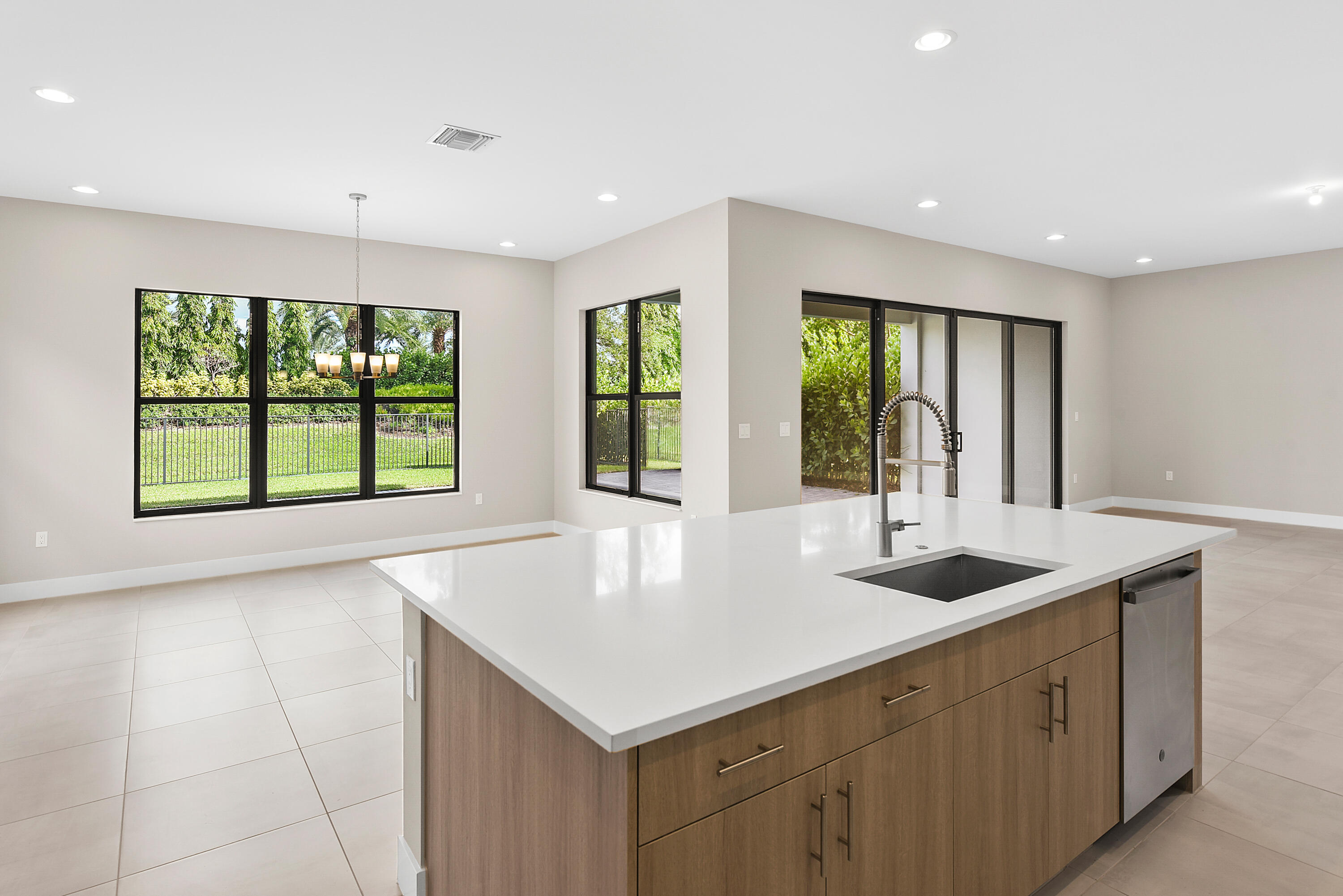 20318 Castle Stuart Avenue Boca Raton, FL 33434 - Photo 7 of 48 20318 Castle Stuart Ave__10