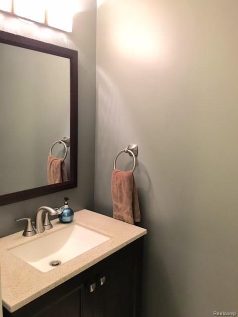 823 Langdon Court Rochester, MI 48307 - Photo 16 of 19