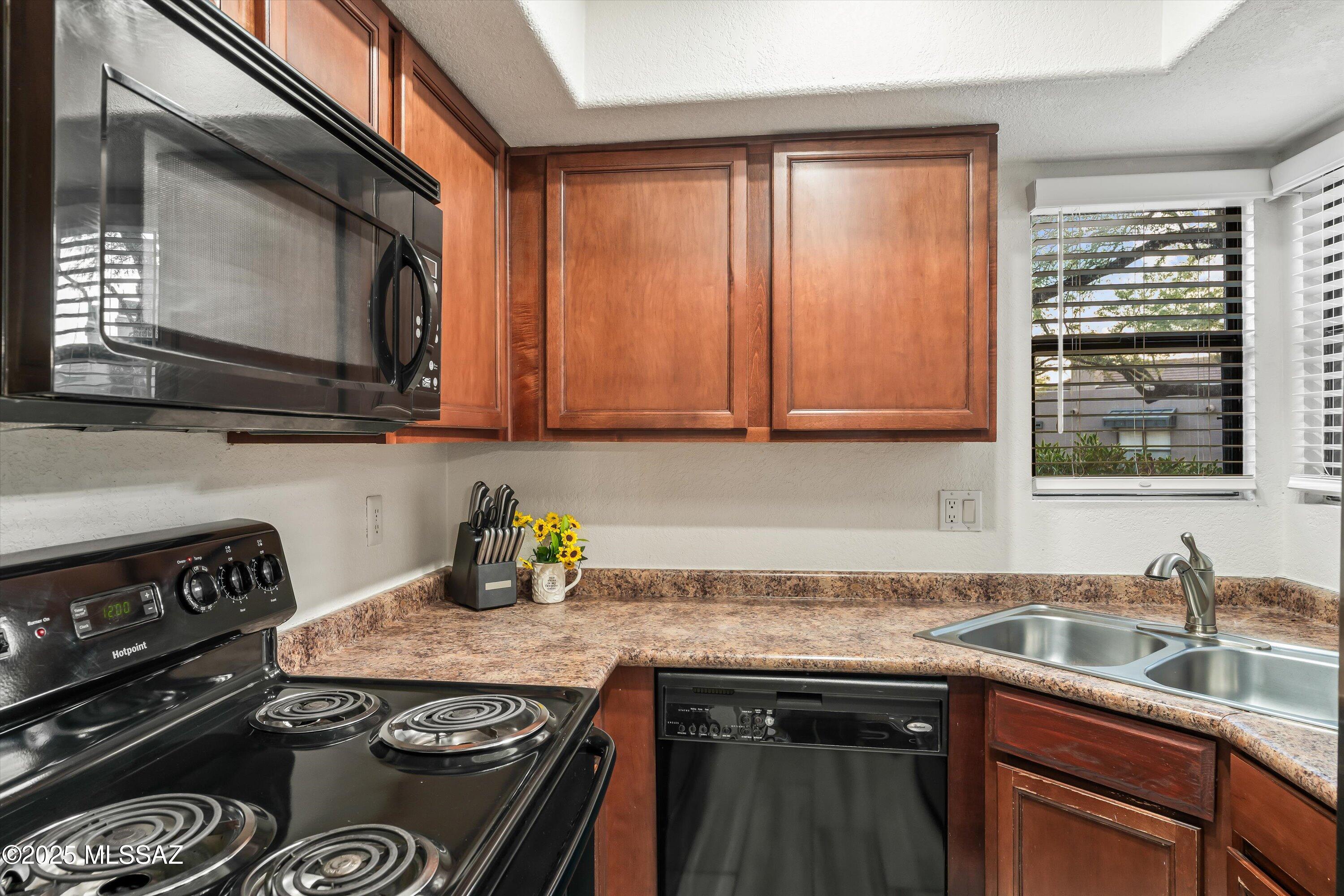 5800 North Kolb Road, Unit 1104 Tucson, AZ 85750 - Photo 13 of 44 5800 N Kolb Lane 1104