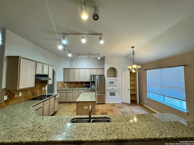 $2,495 | 18715 Rogers Pass, San Antonio, TX 78258