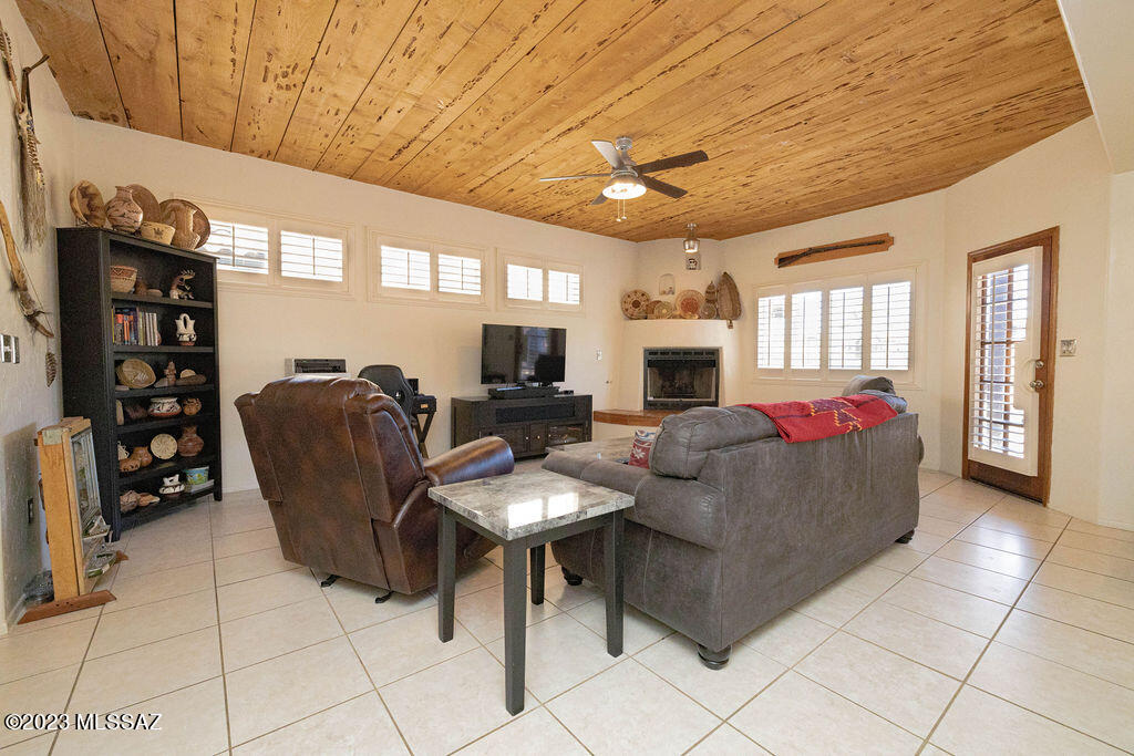 1719 Deer Hollow Loop Tucson, AZ 85737 - Photo 7 of 46