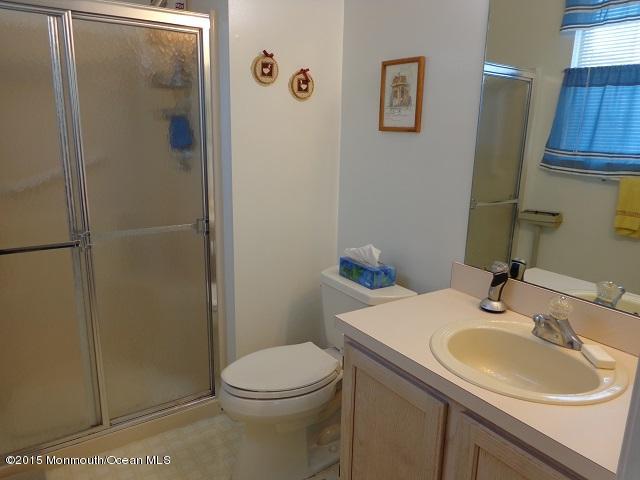 87 Quail Road Barnegat, NJ 08005 - Photo 10 of 19 87 Quail Master Bath