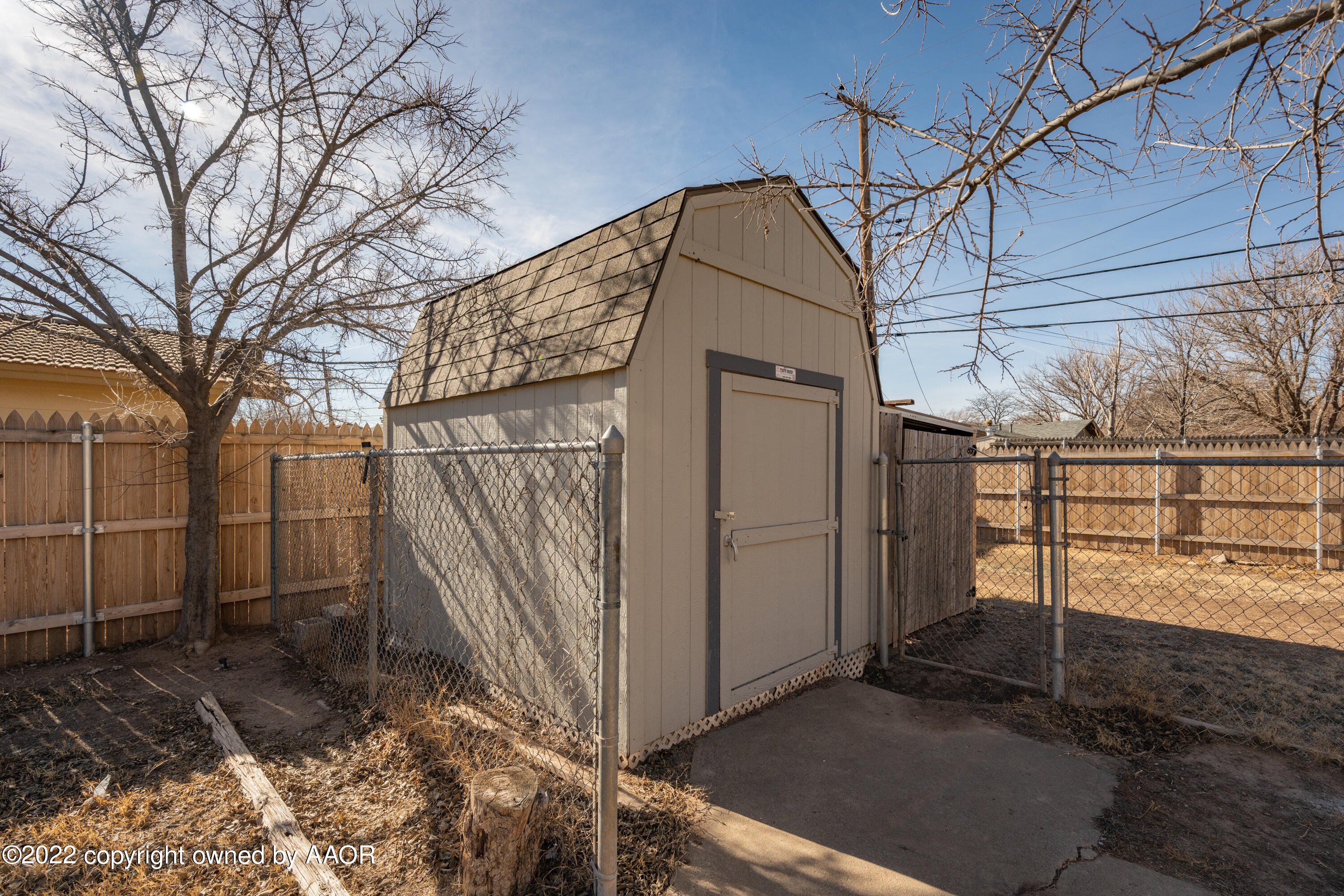 4610 South Georgia Street Amarillo, TX 79110 - Photo 23 of 25 a view of a garage