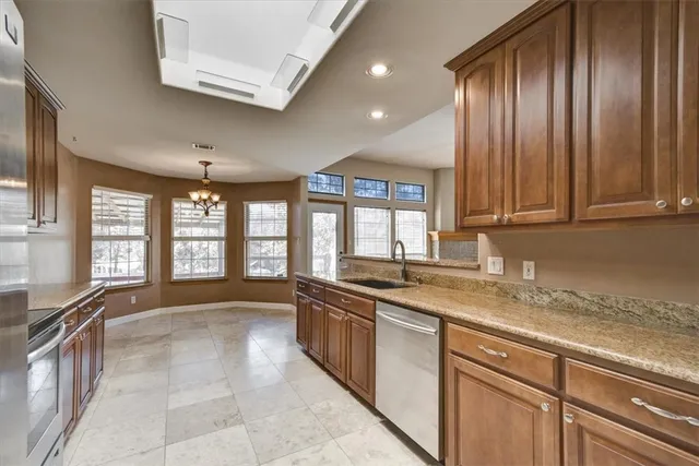 $2,100 | 21415 Boggy Ford Road, Lago Vista, TX 78645