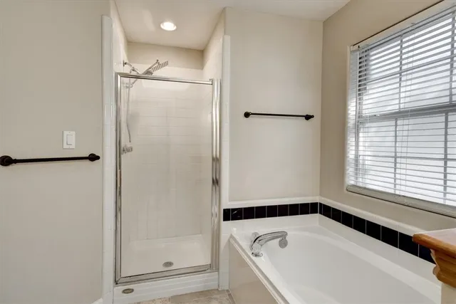 $2,100 | 21415 Boggy Ford Road, Lago Vista, TX 78645