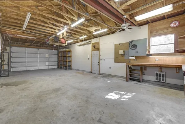 $2,100 | 21415 Boggy Ford Road, Lago Vista, TX 78645