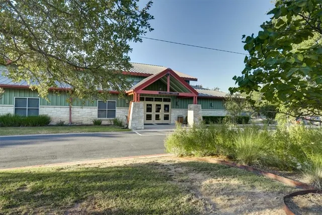$2,100 | 21415 Boggy Ford Road, Lago Vista, TX 78645