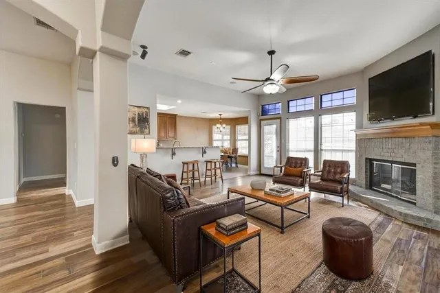 $2,100 | 21415 Boggy Ford Road, Lago Vista, TX 78645