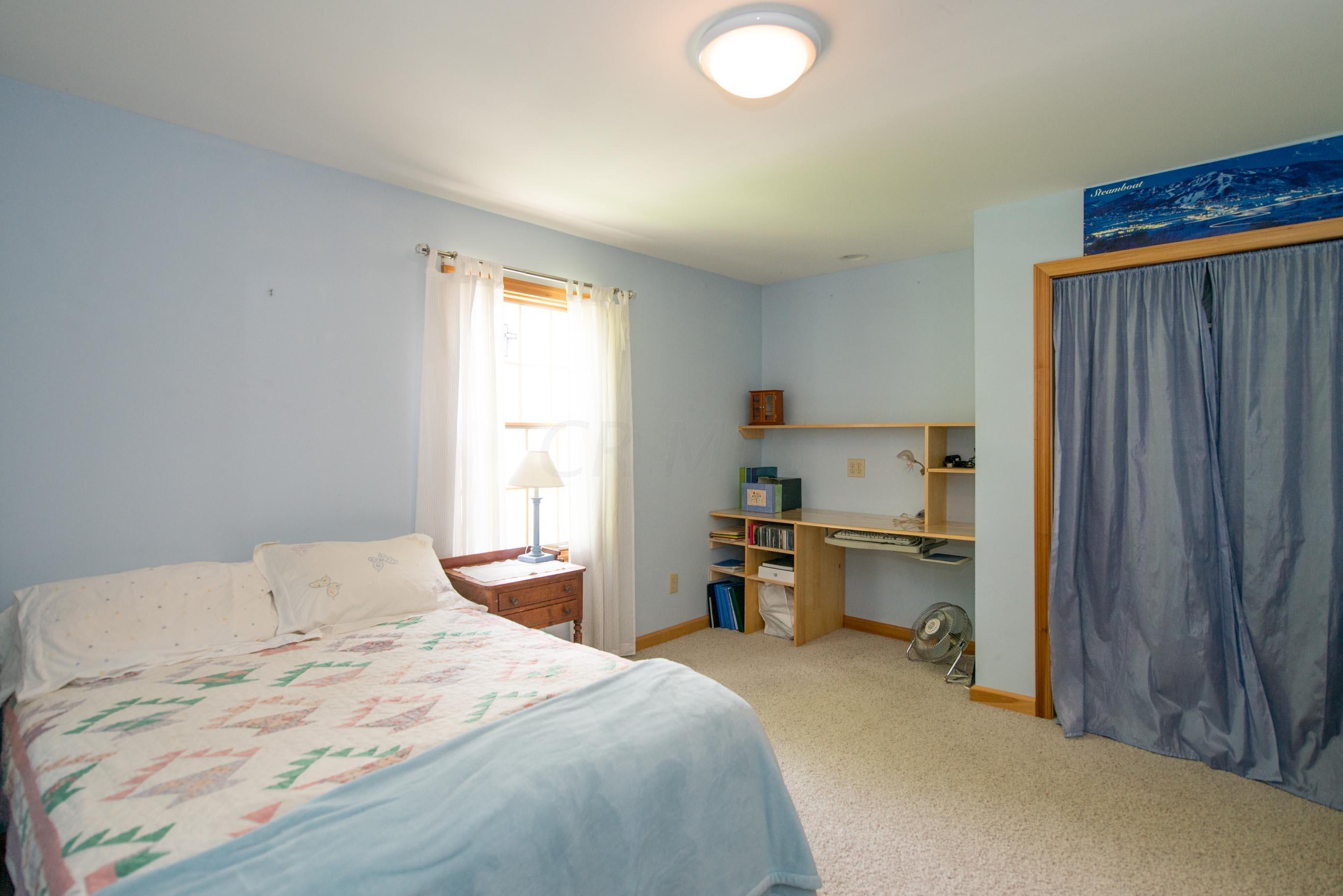 2667 Andover Road Columbus, OH 43221 - Photo 14 of 16