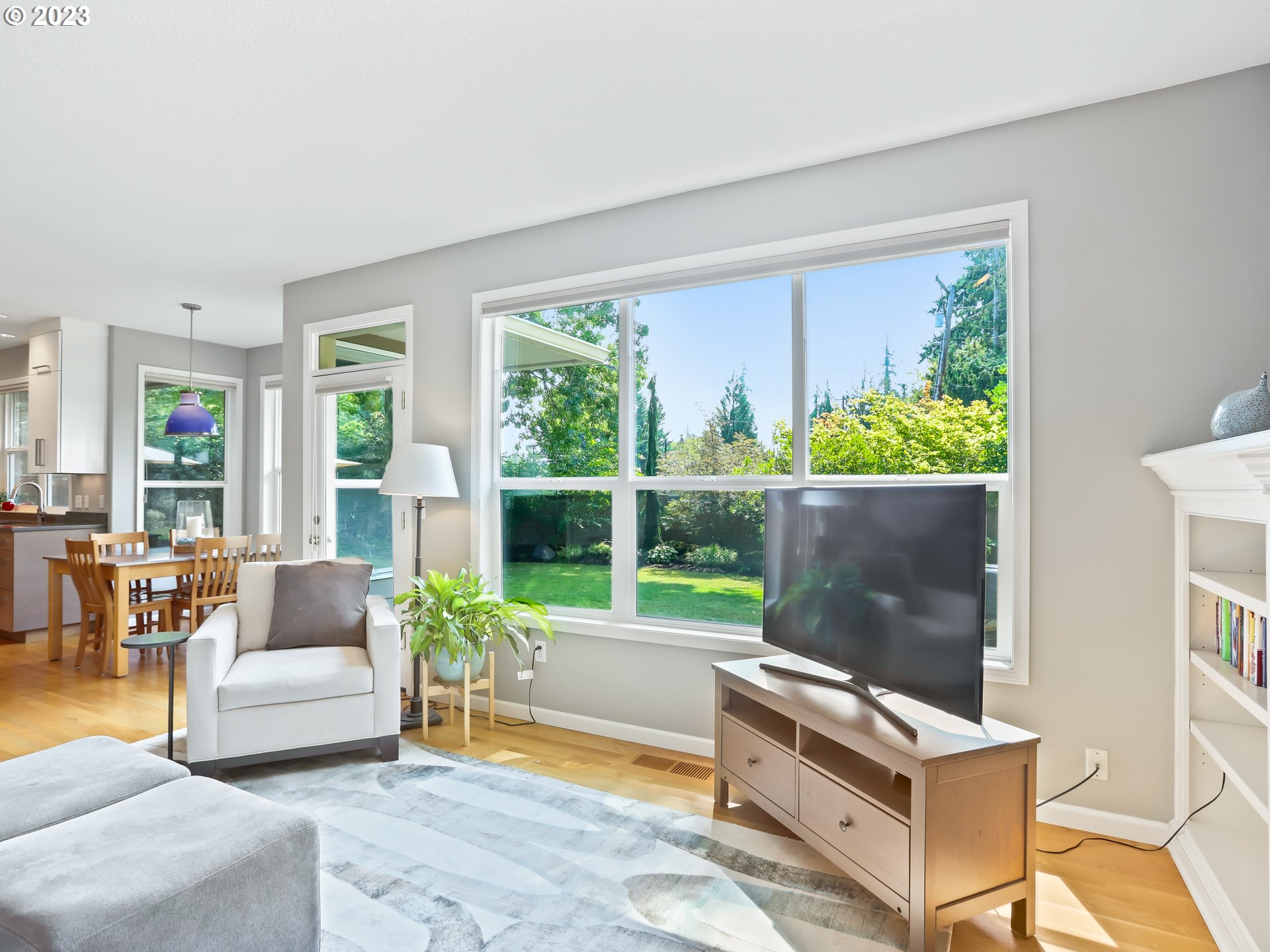 7732 Southwest Red Hawk Court Portland, OR 97224 - Photo 11 of 41