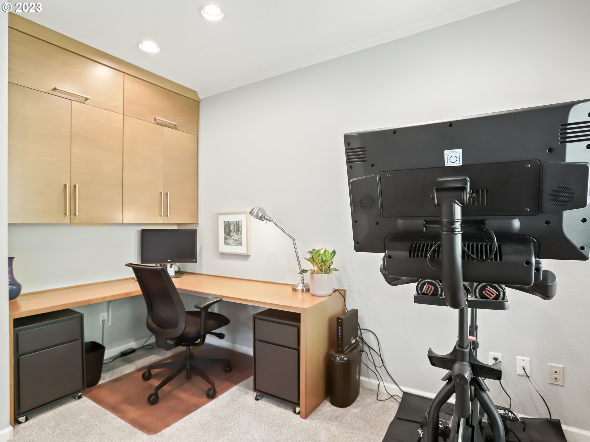 7732 Southwest Red Hawk Court Portland, OR 97224 - Photo 20 of 41