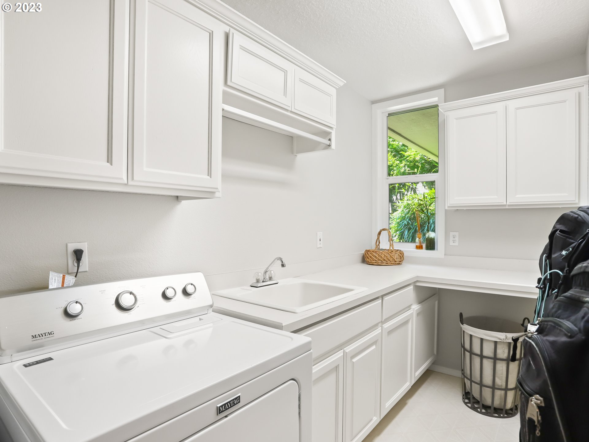 7732 Southwest Red Hawk Court Portland, OR 97224 - Photo 29 of 41