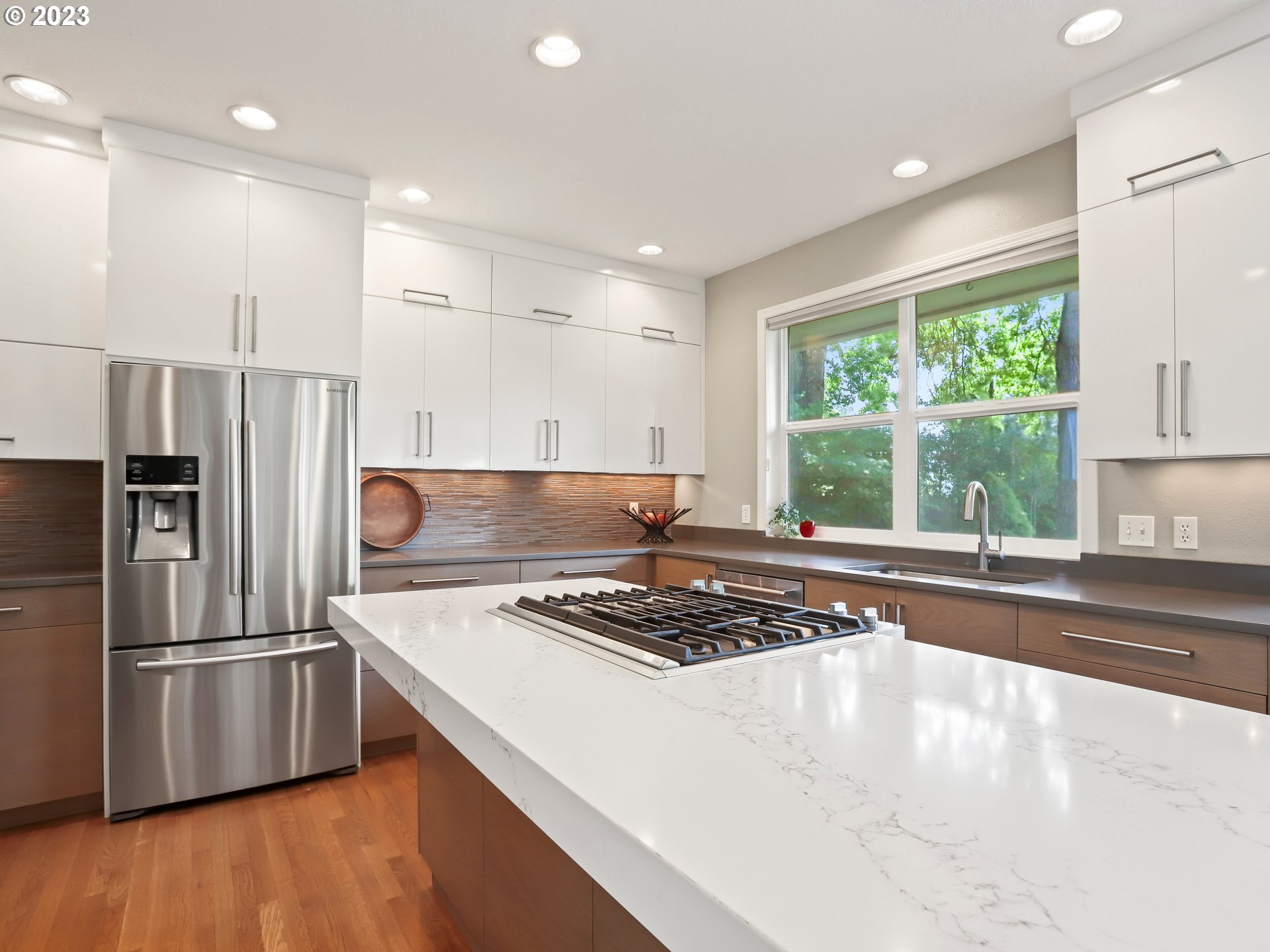 7732 Southwest Red Hawk Court Portland, OR 97224 - Photo 5 of 41