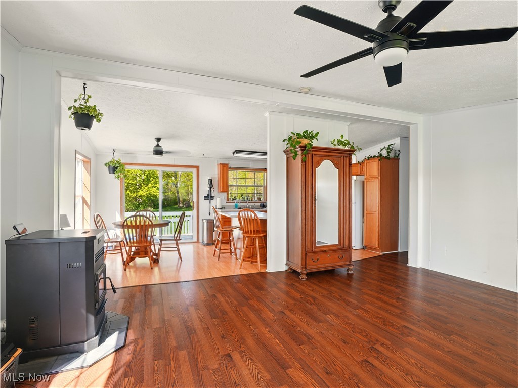 1885 Forman Road Jefferson, OH 44047 - Photo 6 of 16 Living Room