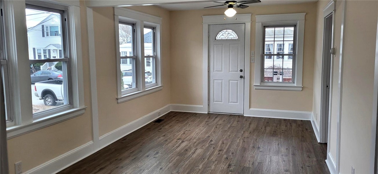 35 Transit Street Warwick, RI 02889 - Photo 10 of 18