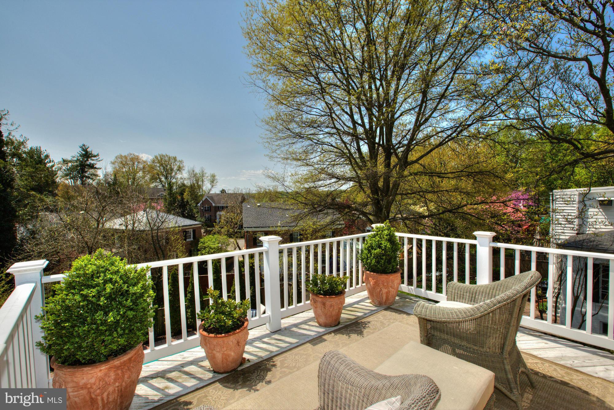 4636 Reservoir Road Northwest Washington, DC 20007 - Photo 15 of 23 Upper Level Deck