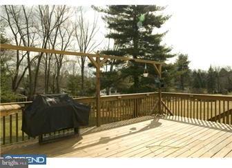 697 C Lenni Road Aston, PA 19014 - Photo 2 of 9 Exterior Back