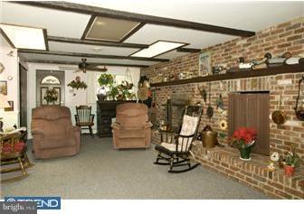 697 C Lenni Road Aston, PA 19014 - Photo 5 of 9 Family Room
