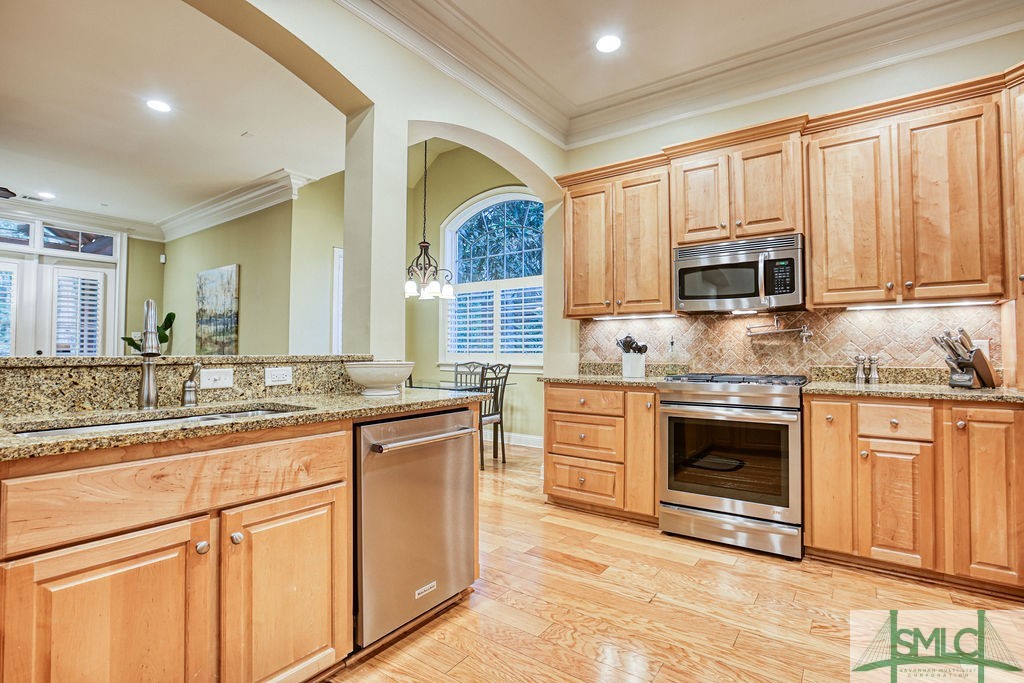 37 Ralston's Way Savannah, GA 31406 - Photo 11 of 50 Warming drawer below the oven and second oven on t