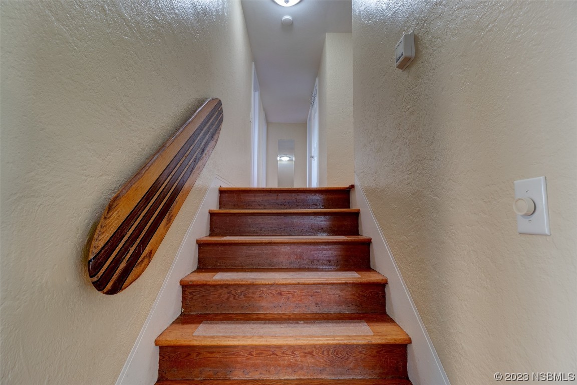 923 Peninsula Drive Ormond Beach, FL 32176 - Photo 13 of 33 a view of entryway