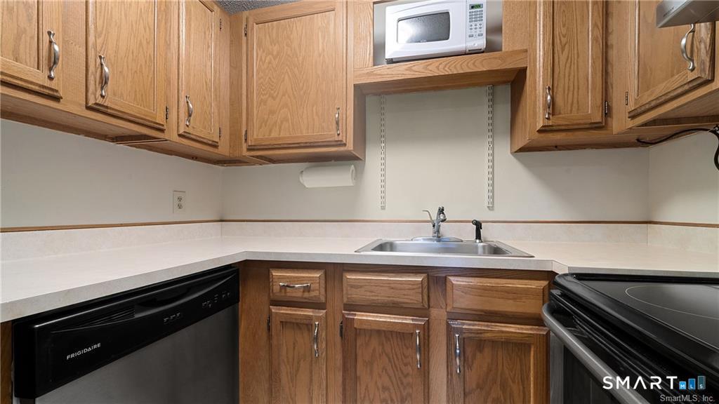 55 Oil Mill Road, Unit 22 Danbury, CT 06810 - Photo 6 of 14