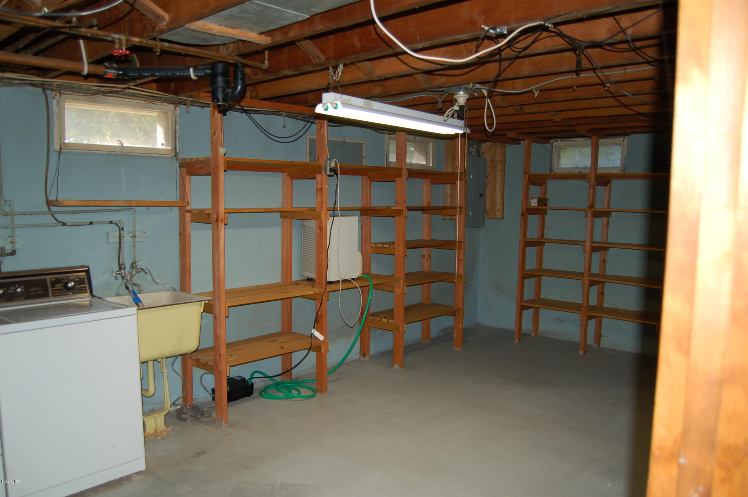 78 Kittredge Road Pittsfield, MA 01201 - Photo 15 of 19 Laundry room