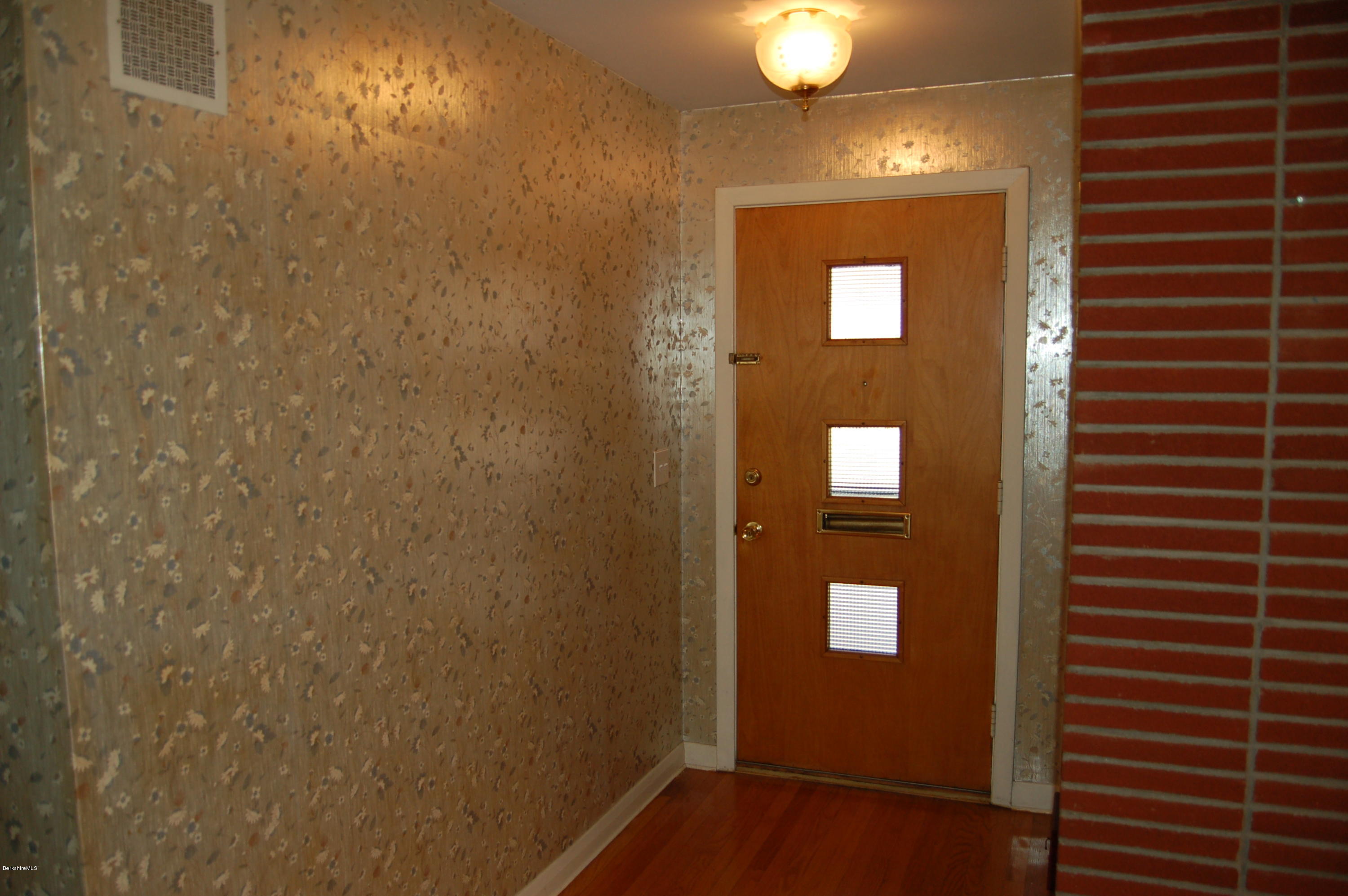 78 Kittredge Road Pittsfield, MA 01201 - Photo 17 of 19 Front door