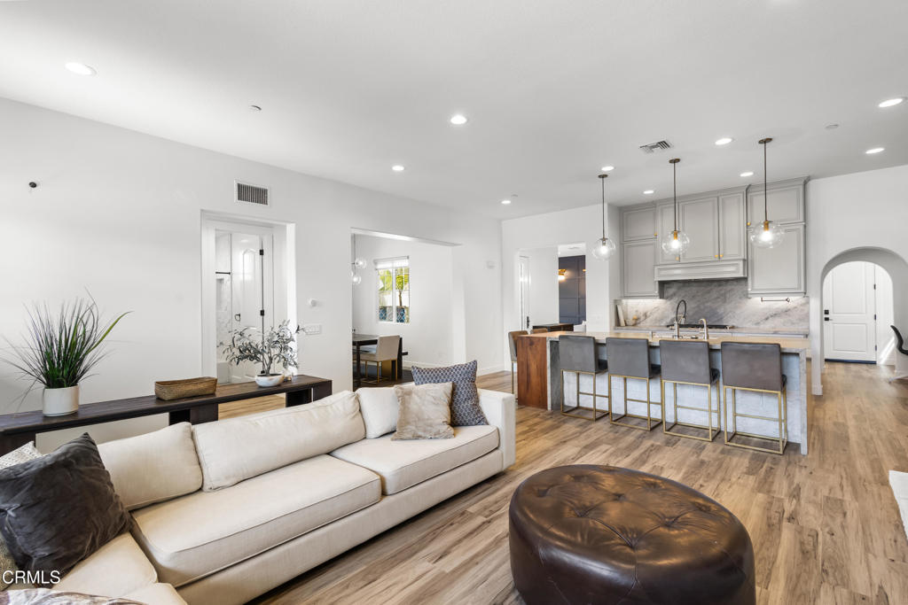 4173 Caribbean Street Oxnard, CA 93035 - Photo 8 of 57