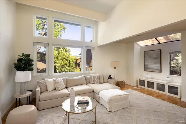 $1,375,000 | 883 Magnolia Avenue, Larkspur, CA 94939