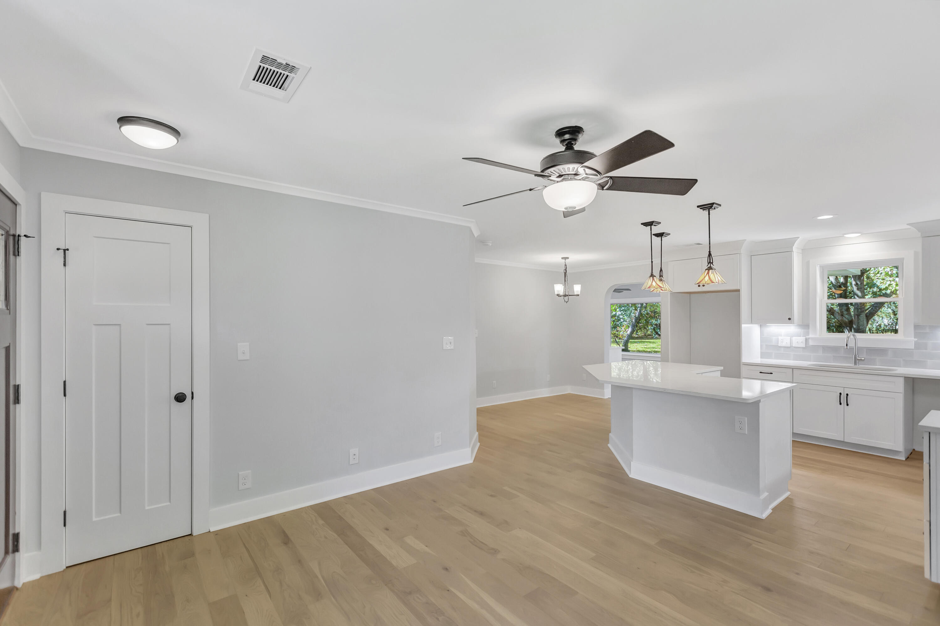 1249 Stone Post Road Charleston, SC 29412 - Photo 8 of 50 Gallery Image 8