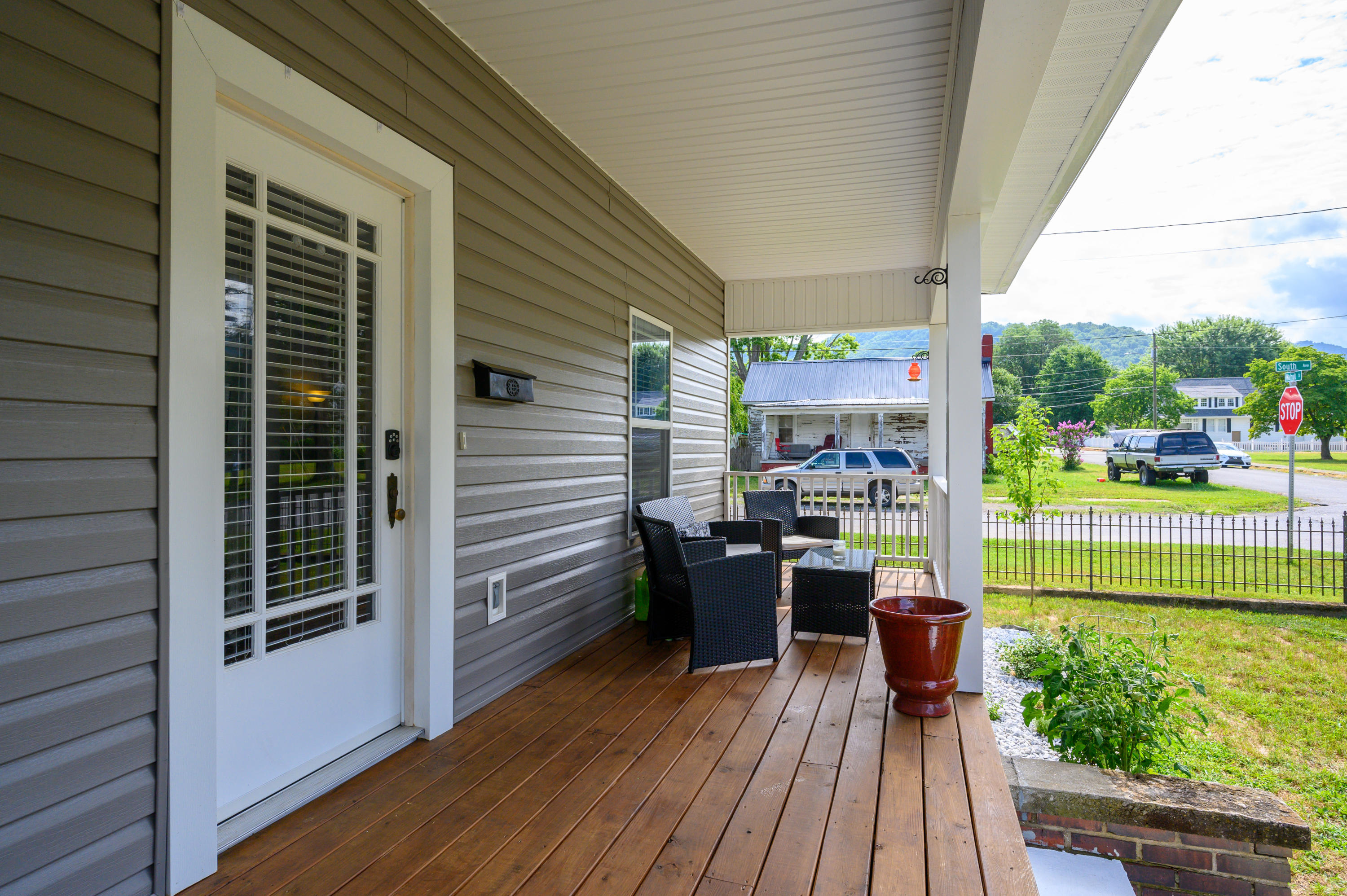441 Walnut Street Erwin, TN 37650 - Photo 3 of 45 Walnut-31