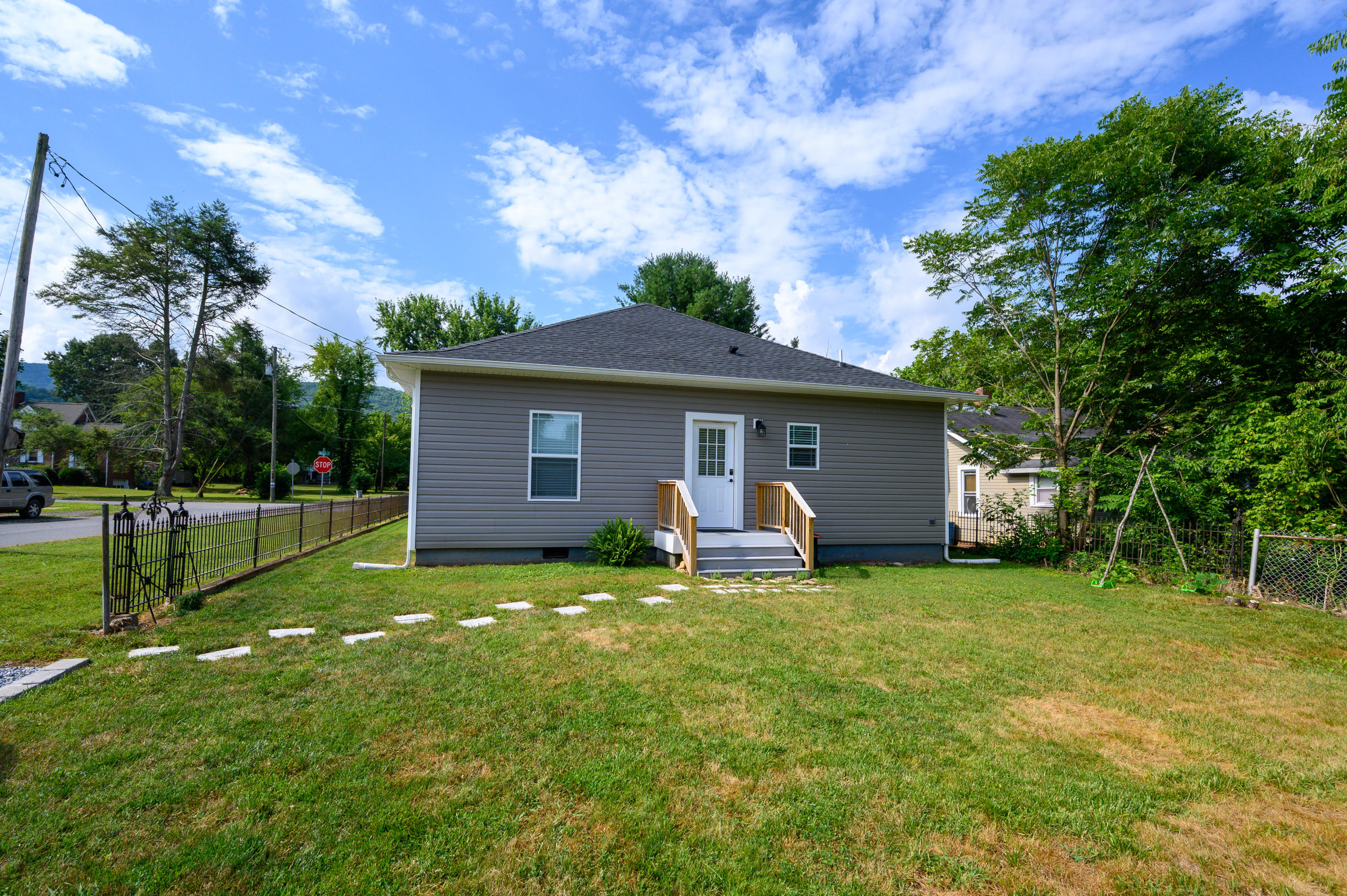 441 Walnut Street Erwin, TN 37650 - Photo 44 of 45 Walnut-33