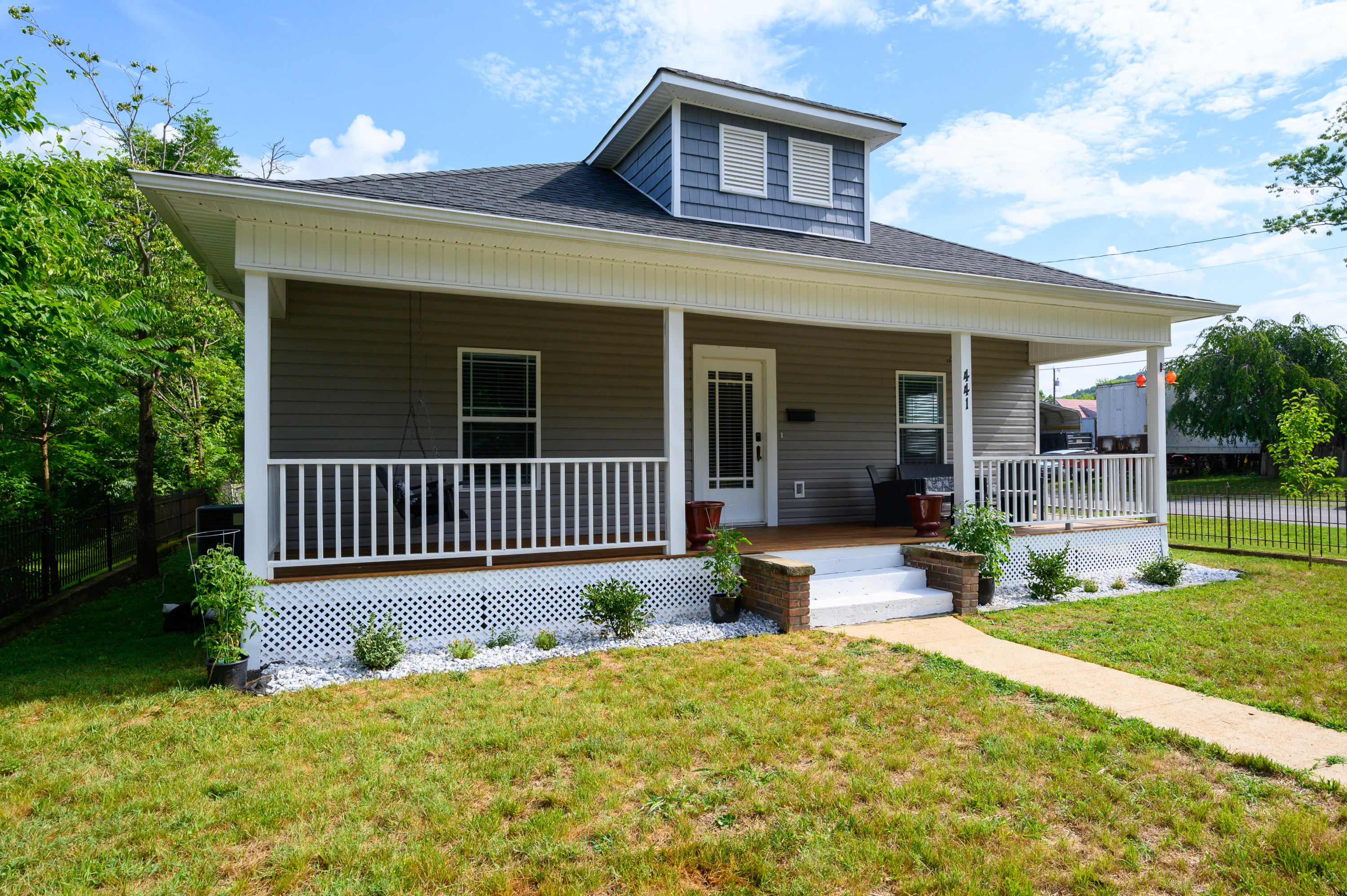 441 Walnut Street Erwin, TN 37650 - Photo 5 of 45 Walnut-29