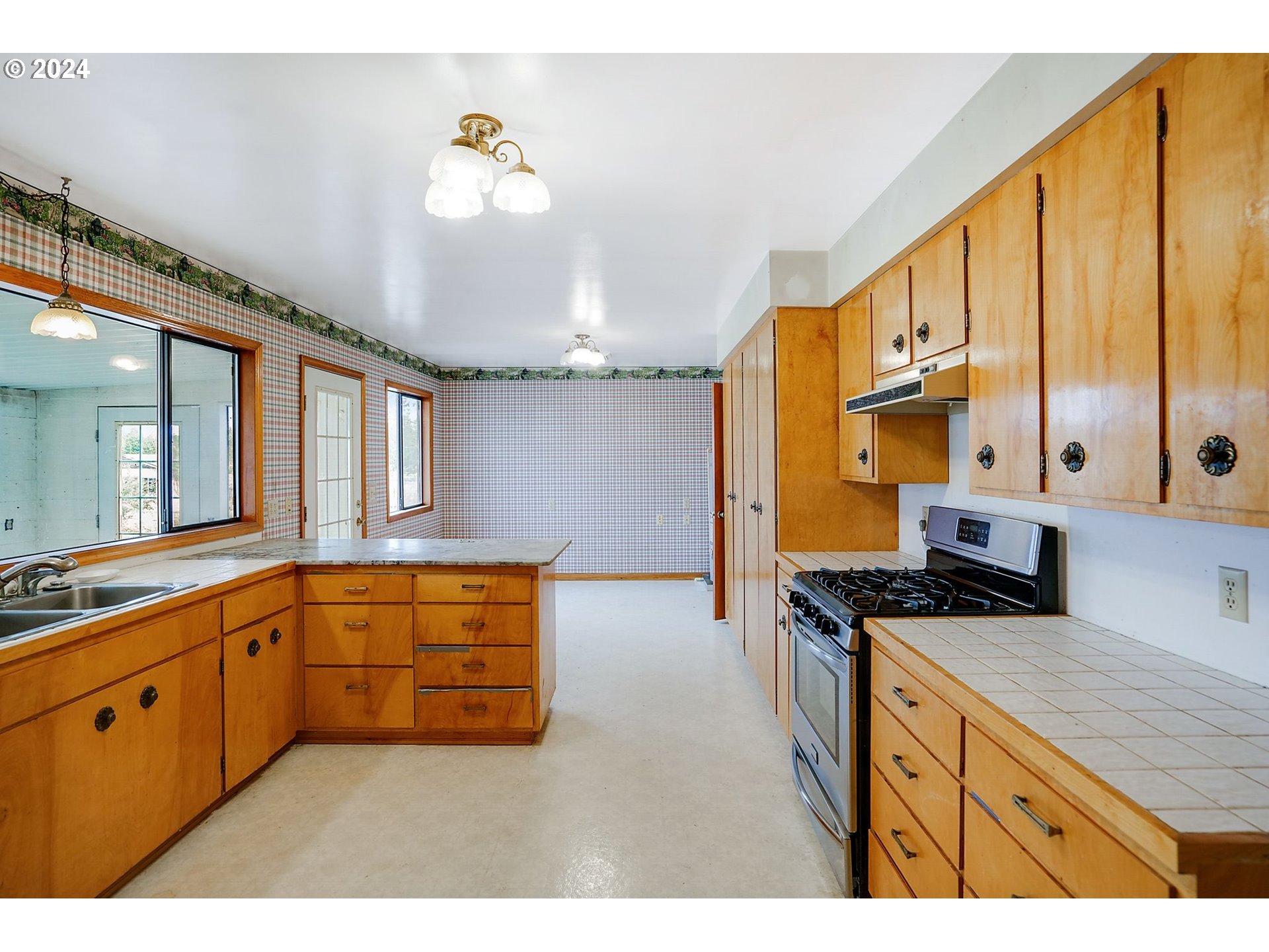 Webb Lane Dallas, OR 97338 - Photo 12 of 26 Gallery Image 12