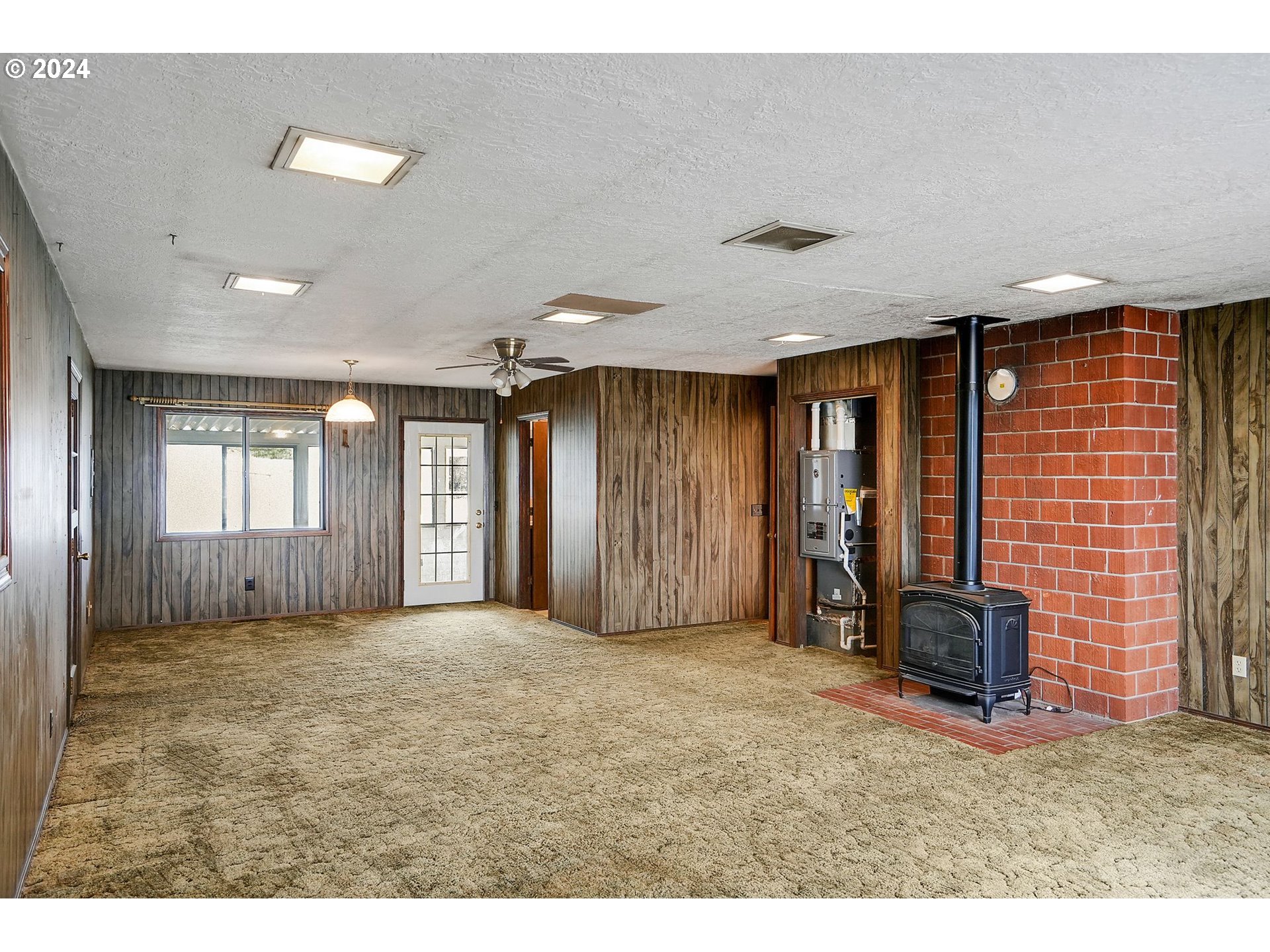 Webb Lane Dallas, OR 97338 - Photo 13 of 26 Gallery Image 13