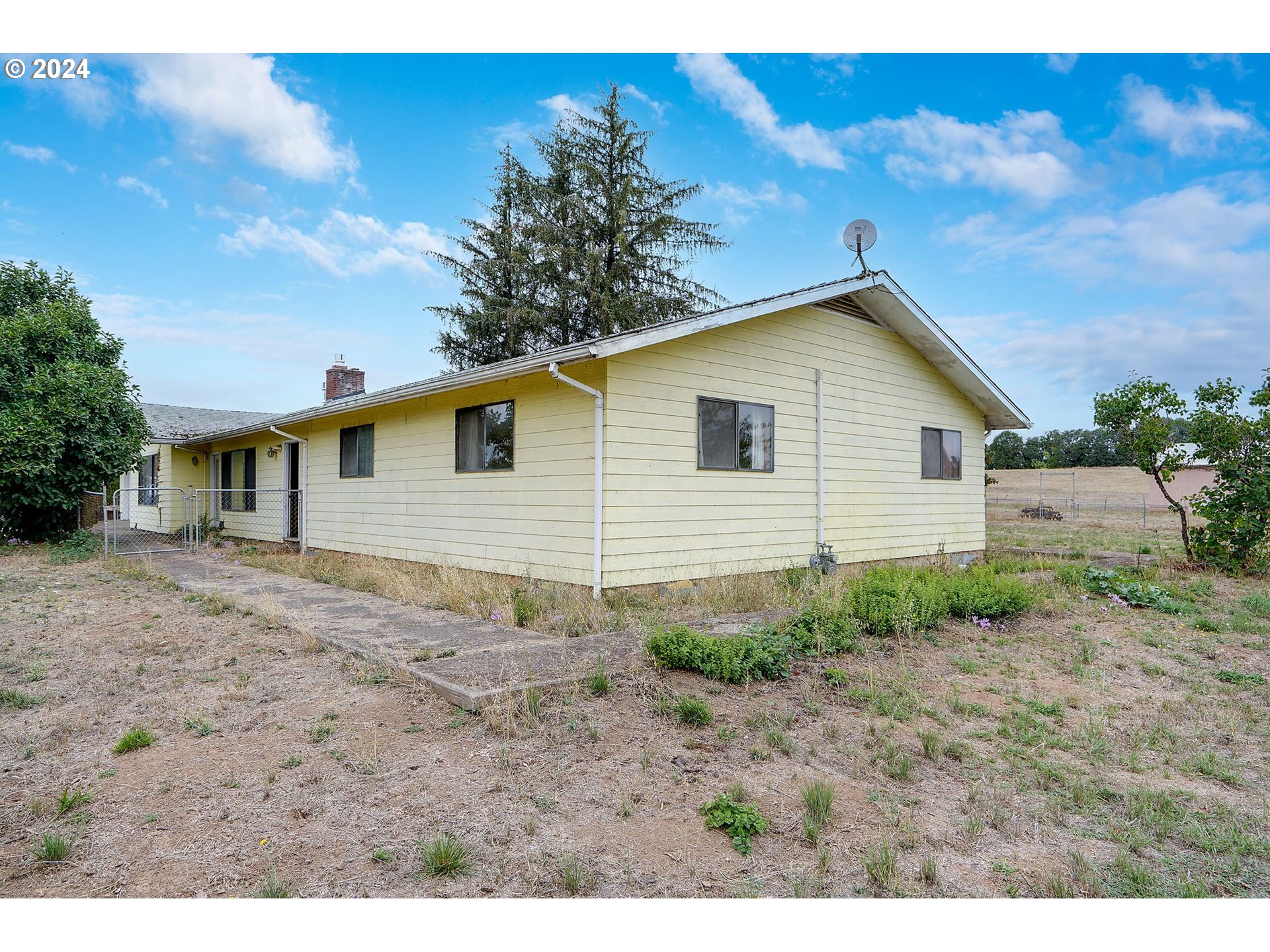 Webb Lane Dallas, OR 97338 - Photo 18 of 26 Gallery Image 18