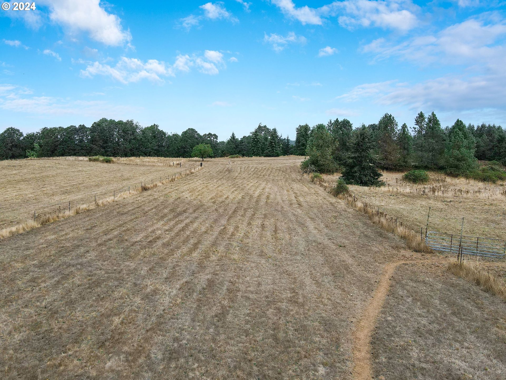 Webb Lane Dallas, OR 97338 - Photo 6 of 26 Gallery Image 6