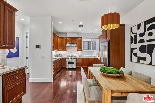 $1,395,000 | 438 Arnaz Drive, Unit 103, Los Angeles, CA 90048