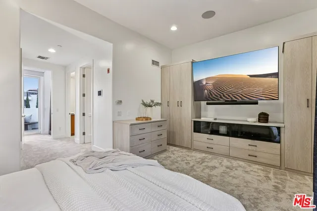 $1,395,000 | 438 Arnaz Drive, Unit 103, Los Angeles, CA 90048