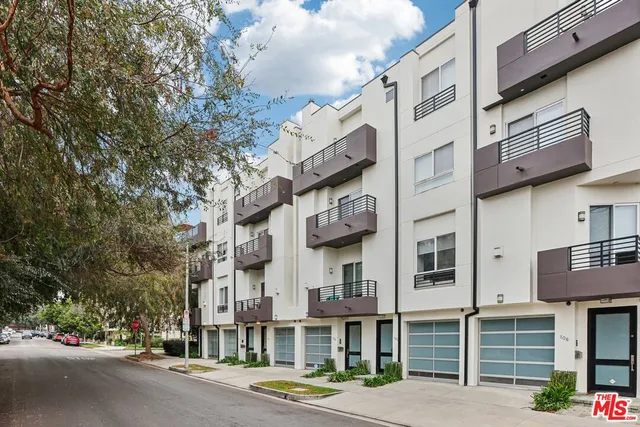 $1,395,000 | 438 Arnaz Drive, Unit 103, Los Angeles, CA 90048