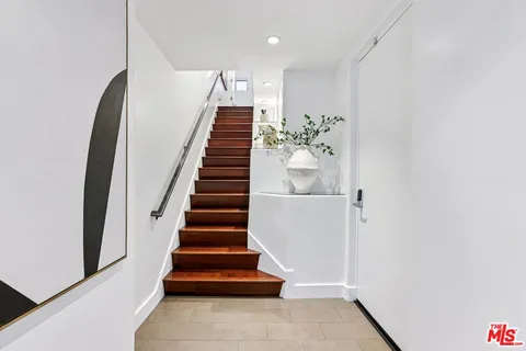 a view of entryway and hall