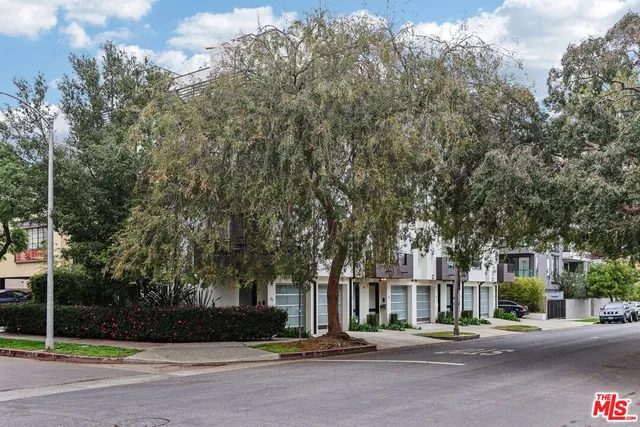 $1,395,000 | 438 Arnaz Drive, Unit 103, Los Angeles, CA 90048